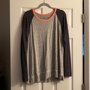 Two-toned long sleeved shirt.